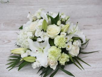 flower delivery Budapest - arrangement with white flowers (20st)