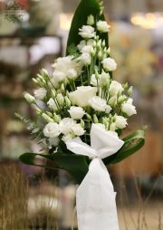 flower delivery Budapest - White rose and lisianthus funeral bouquet (10 stems)