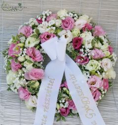 flower delivery Budapest - Small oasis wreathwith lisianthus, mini roses, gypsophila (30 cm)