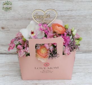 Mother's day bag bouquet  (15 stems)
