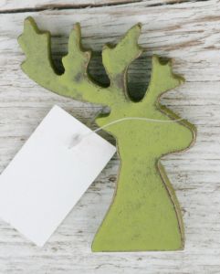 wooden green deer head (9cm)