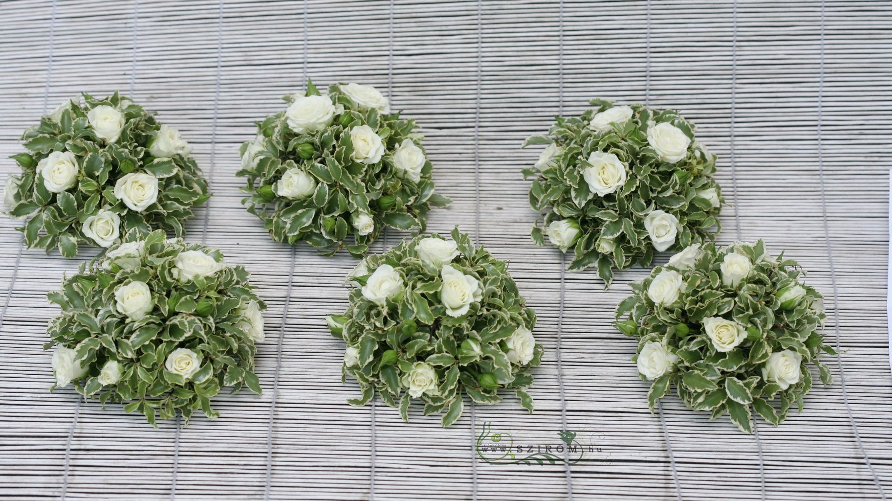 Mini asztaldíszek bokros rózsával 1db (fehér), esküvő