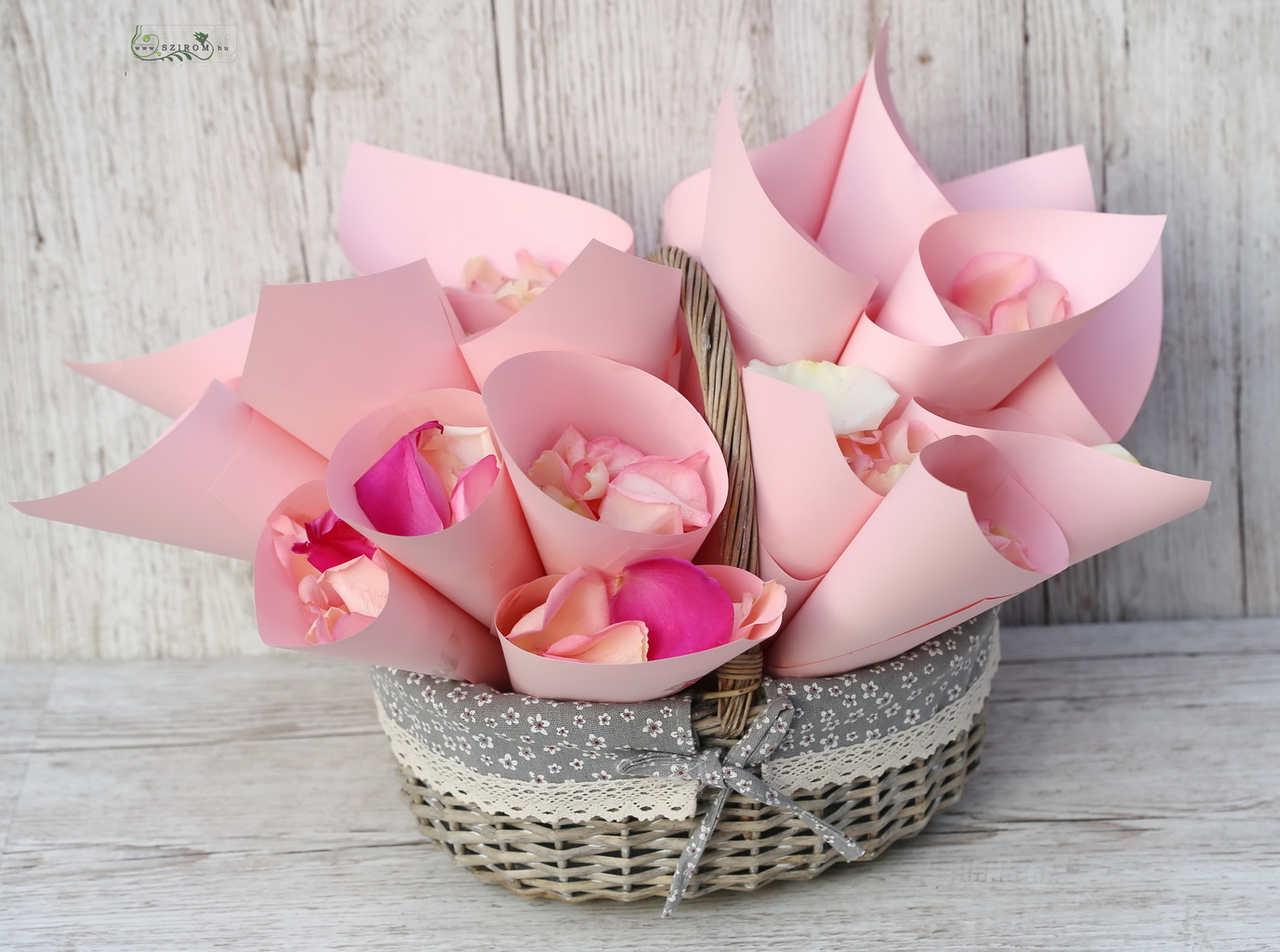 flower delivery Budapest - Petals paper funnels in basket (pink)