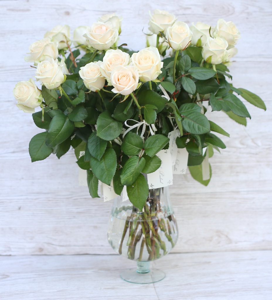 flower delivery Budapest - Place cards with roses 1pc (cream)