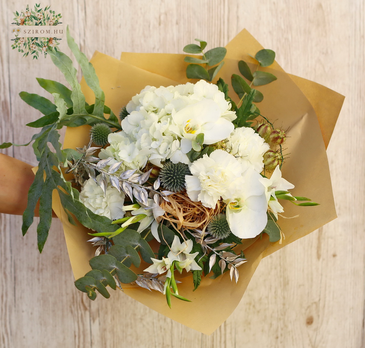 flower delivery Budapest - White bouquet with hydrangea, orchids
