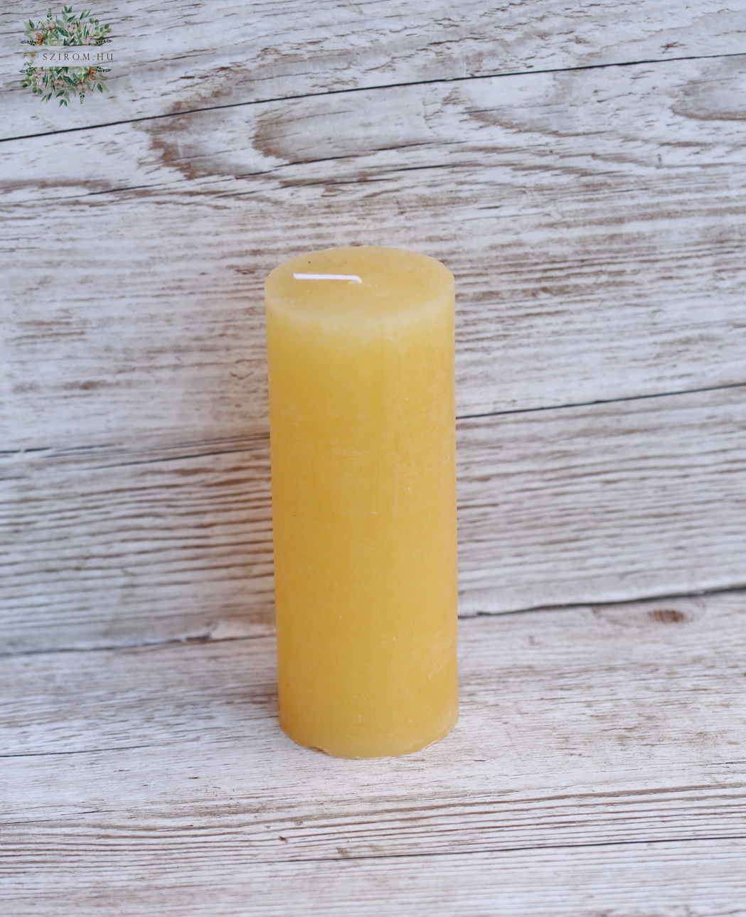 flower delivery Budapest - yellow candle (18*7cm)