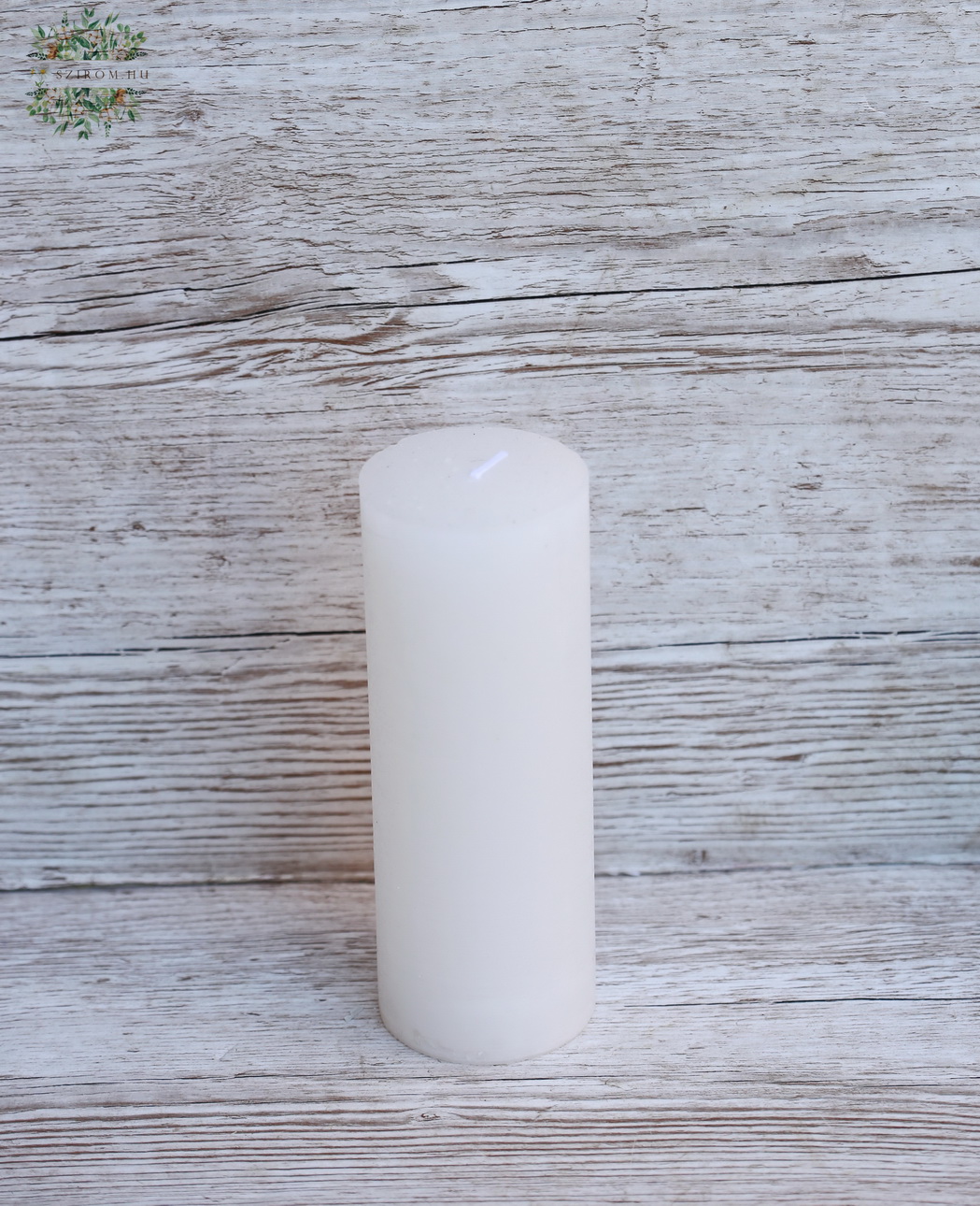 flower delivery Budapest - big white candle (19*7cm)