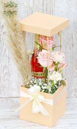 flower delivery Budapest - Peach flowerbox with roses, carnations, pampass grass, champagne