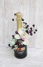flower delivery Budapest - Champagne decorated with dried flowers and orchid