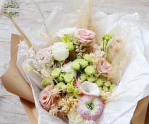flower delivery Budapest - Big nude bouquet with rustic dried grasses