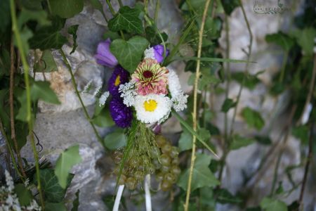 wine-style garlands with grapes, asters and tiny flowers Bélapátfalva (purple), wedding