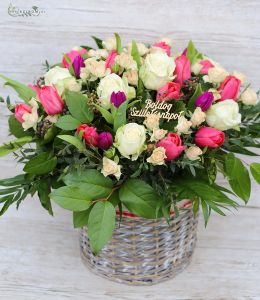 Großer Rosenkorb mit Tulpen (37 Stiele)