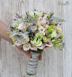 Bridal bouquet (lisianthus, spray rose, chamomile, senecio, green, light pink, pastel)