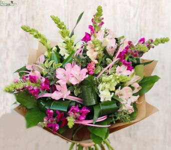 Joyful snapdragon bouquet (13 stems)