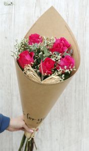 Pink rose bouquet in kraft paper, 6 stems
