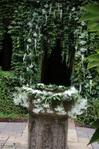 Outside flower decor (gladiolus, baby's breath, white) Vajdahunyad castle
