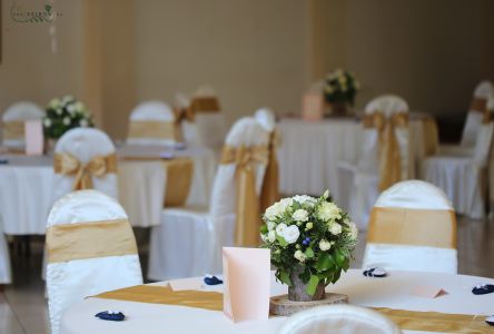 Centerpieces in wooden logs, (lisianthus, rose, gentiana, blue, white ) Szendehely, Szepi Restaurant