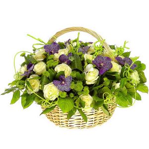 stylish flowerbasket with Vanda-Orchyds and 20 Roses (37 st)