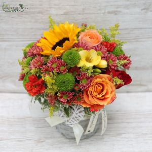 little basket of autumn flowers (13 stems)