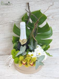 Tropical flower box with champagne 