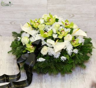 funeral wreath with white and green flowers (60cm)