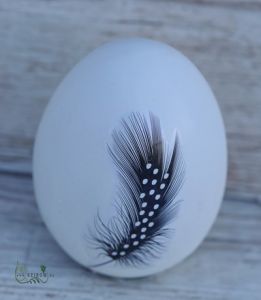 White egg with feather pattern (10 cm)