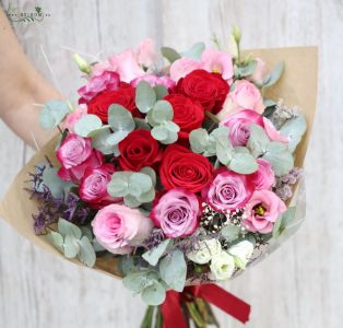 Wonderful roses in bouquet (20 threads)