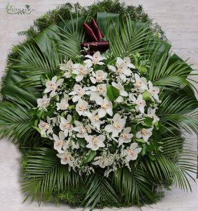 Standing wreath with 30 white orchids