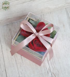 Small cube box with 3 stems of red roses