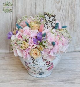 Romantic bohemian flowerpot with hydrangea