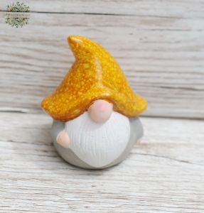 Leprechaun with yellow cap 8,5 cm 