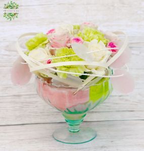 Summer flower chalice with green - pink flowers, seashells