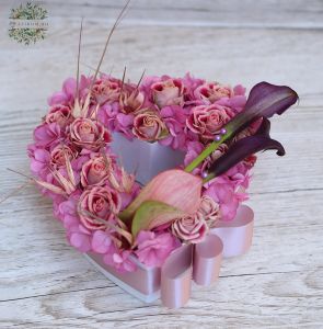 Heart box with pink hydrangeas, mini roses, callas