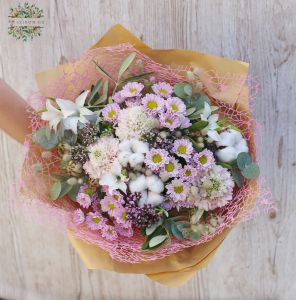 Light pink bouquet with cotton flower (12 stems)