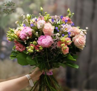 Big pastel pink bouquet with wild flowers (45 stems)