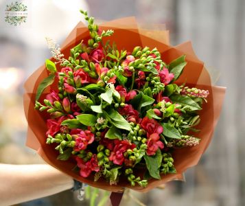 Red freesia bouquet (30 stams)