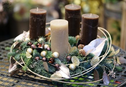 Advent wreath with balls