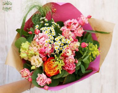 Small round orange - pink bouquet with colored lisianthus