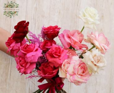 Menyasszonyi csokor reflexelt (kihajtott szirmú) rózsaszín rózsákból