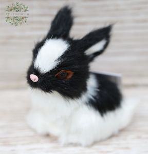 balck and white spotted bunny figure (7cm)