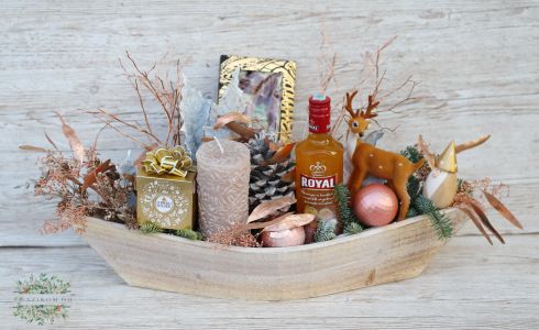 Christmas gift basket with deer and Royal vodka