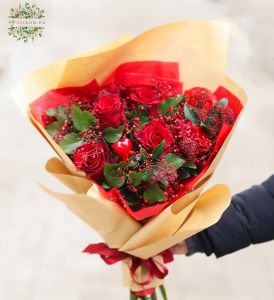 Red roses with small red flowers in a modern bouquet, with lettering, wooden inscription (7 + 6 stems)