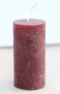 Red paraffin cylinder candle (5x9,5cm)