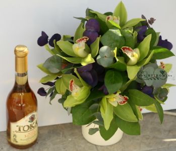 green orchid centerpiece with tokaji aszu wine 