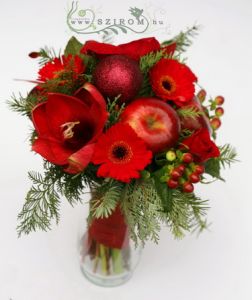 amaryllis bouquet with apple, in vase