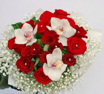 16 red roses, 3 orchids, 5 baby's breath, sparkling pins