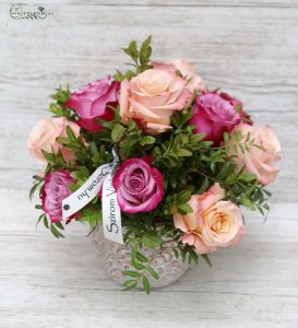 roses in ceramic pot (11 stems)
