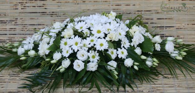 Main table centerpiece (lisianthus, freesia, daisies, white), wedding
