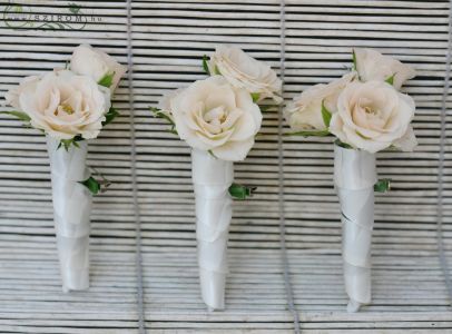 Boutonniere of spray roses (cream) 1pc