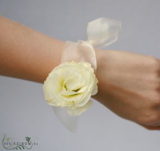 wrist corsage made of lisianthus (cream)